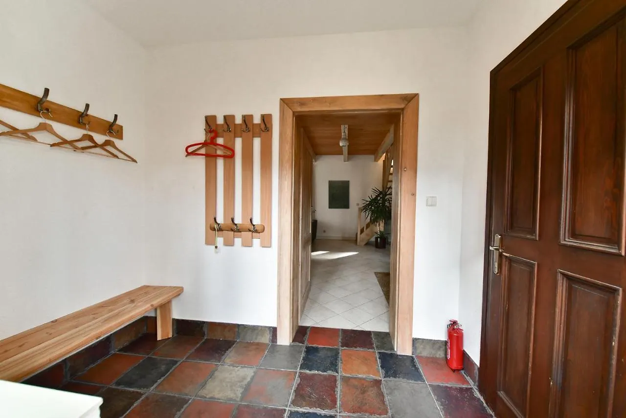 Holiday home Lesny Domek Kolo Karpacza - Apartamentuj